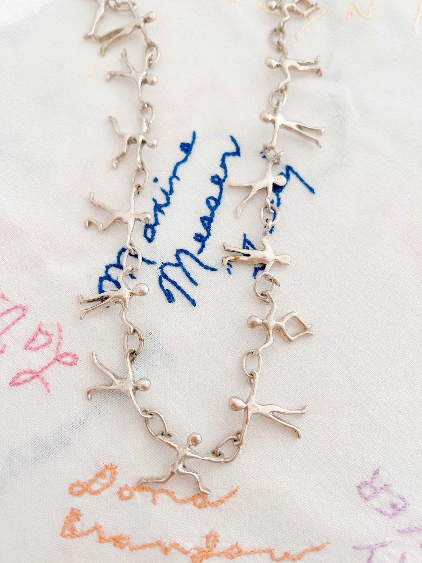Super Rare! Vintage People Linked Silver Choker Necklace.