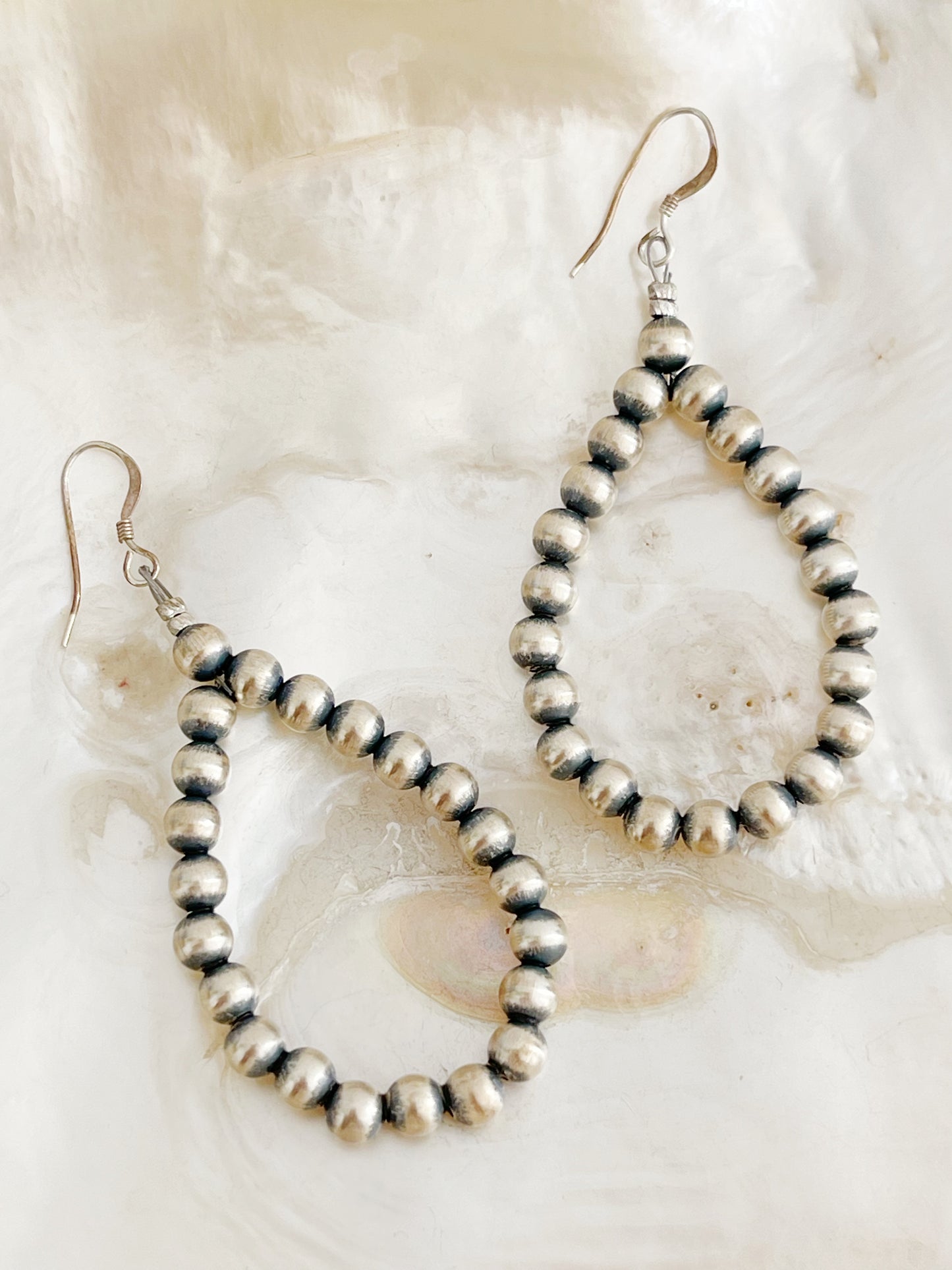 Navajo Pearl Silver Hoops Pierce.