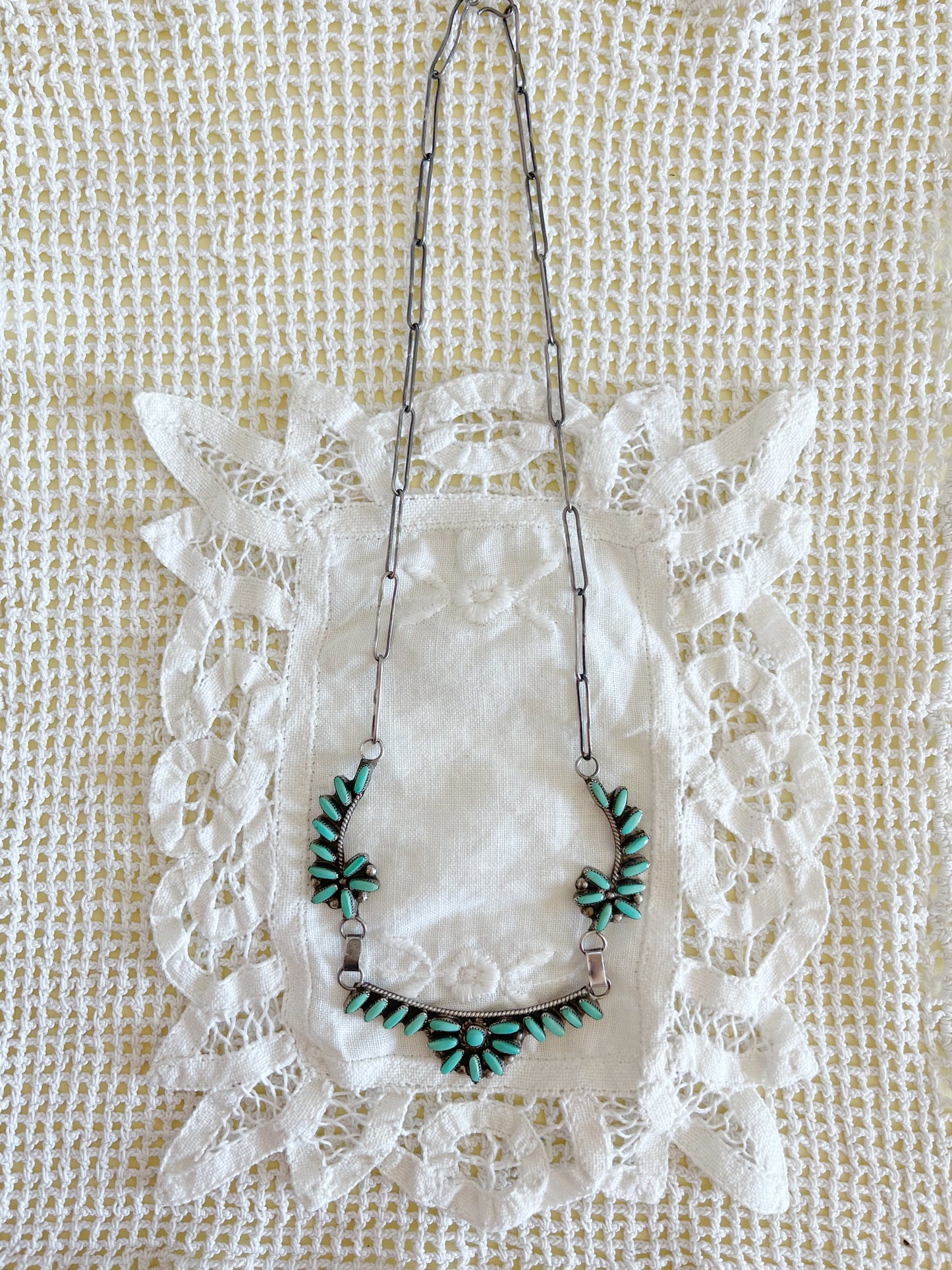 1950s Vintage Zuni Petite Pointed Turquoise Necklace and Pierce