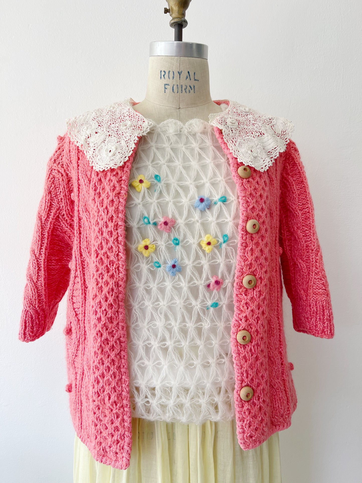 1960s Hand Crochet Sleeveless Tops