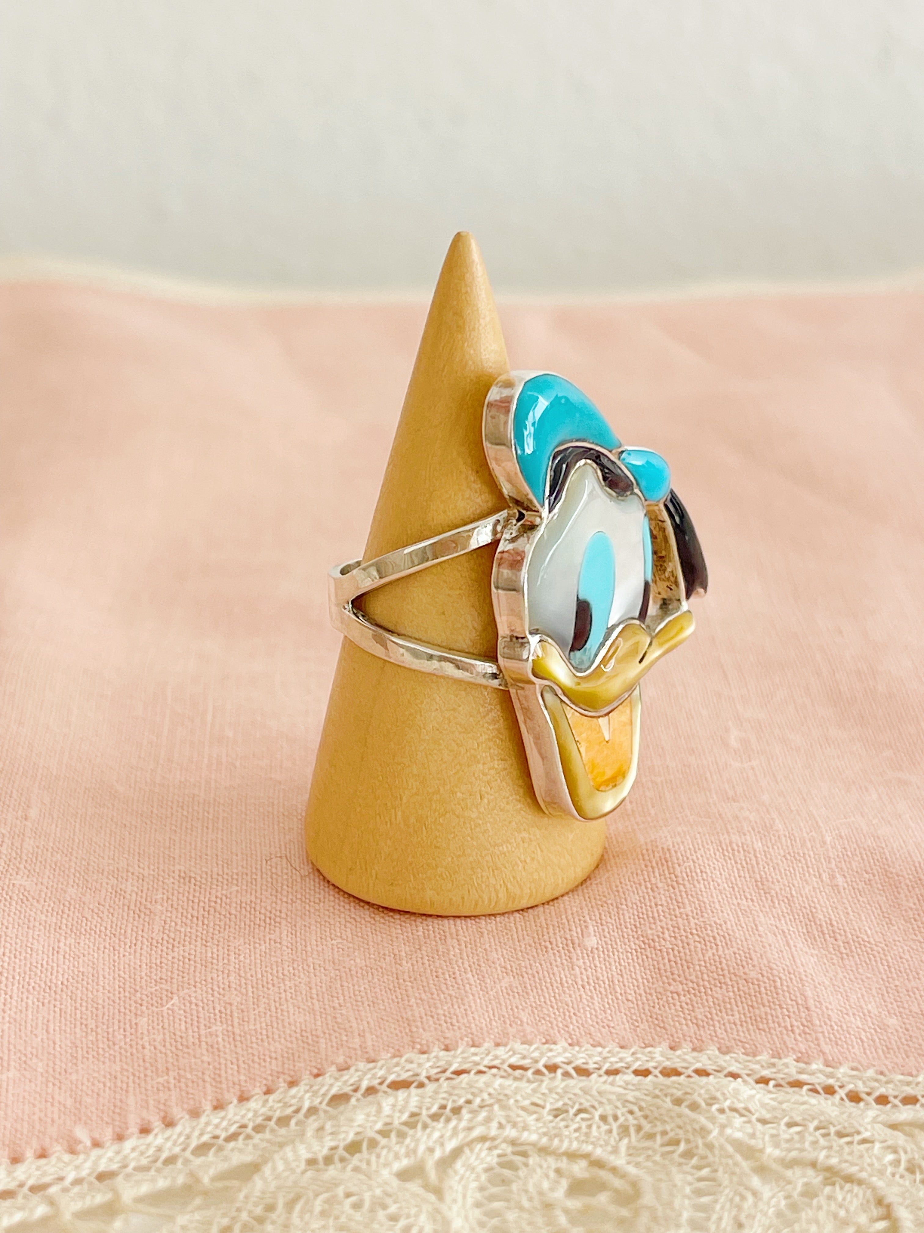 Zuni Don Dewa Donald Ring. – Tiny Vacances Zuni Don Dewa Donald Ring. – Tiny Vacances