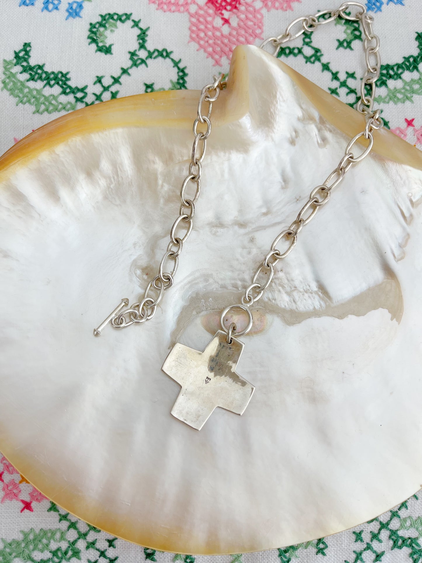 1990’s Cross Silver Chain Necklace.