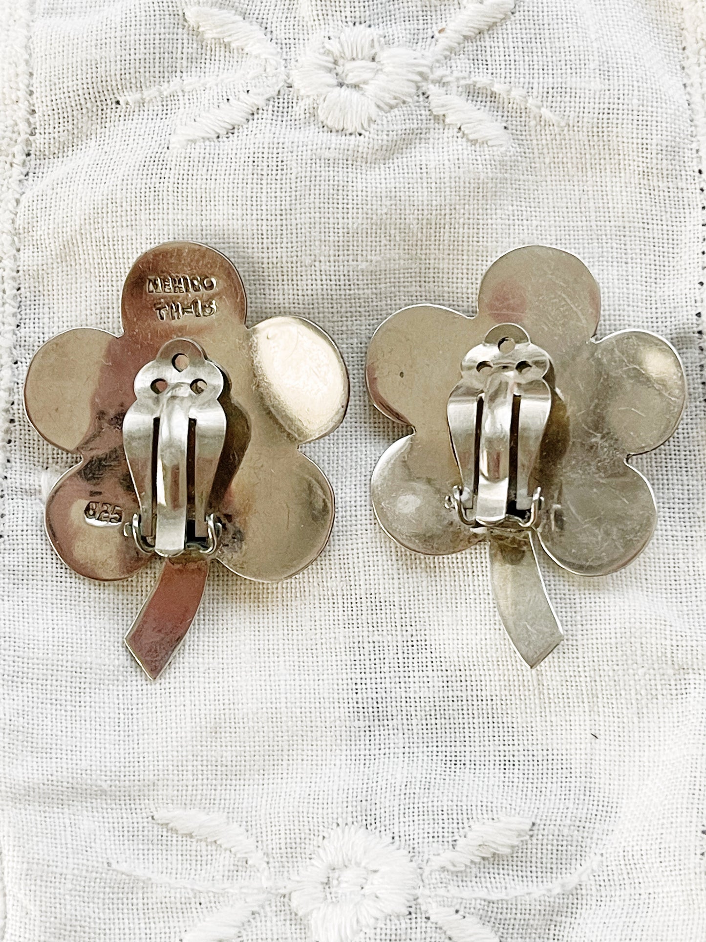 Vintage Mexican Silver Flower Clip On Earrings