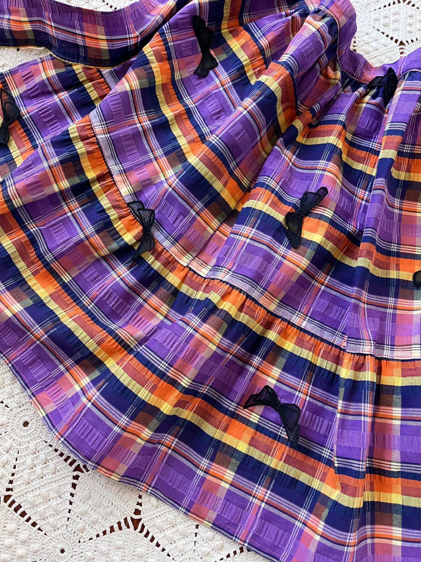 Vintage 1960s Ribbon Parched Apron