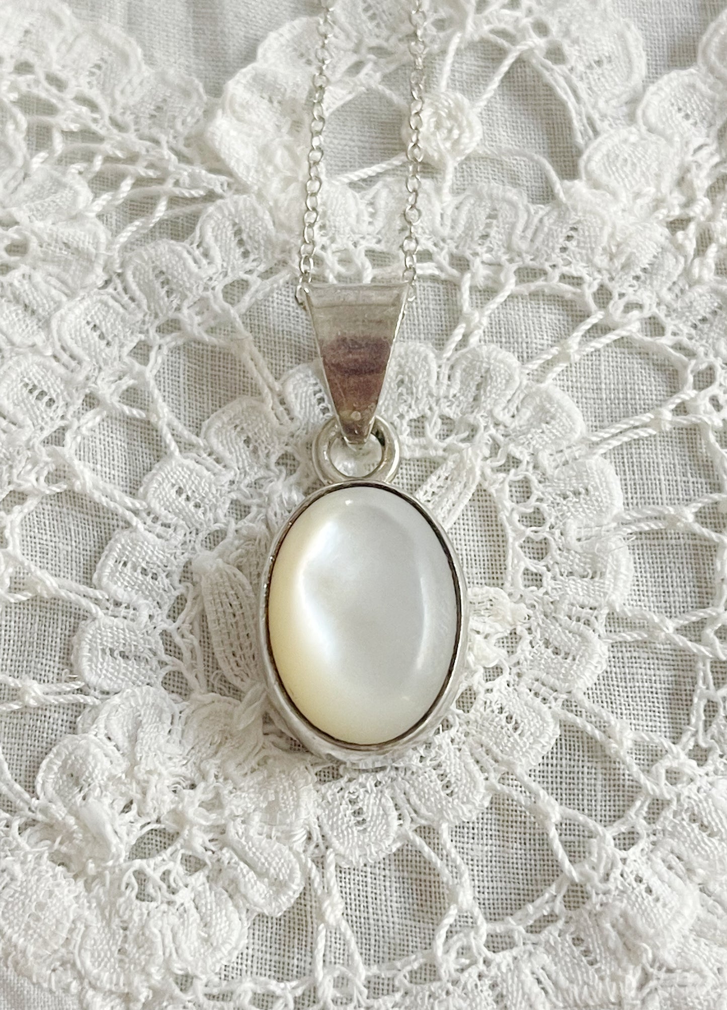 Vintage Mother of Pearl Necklace