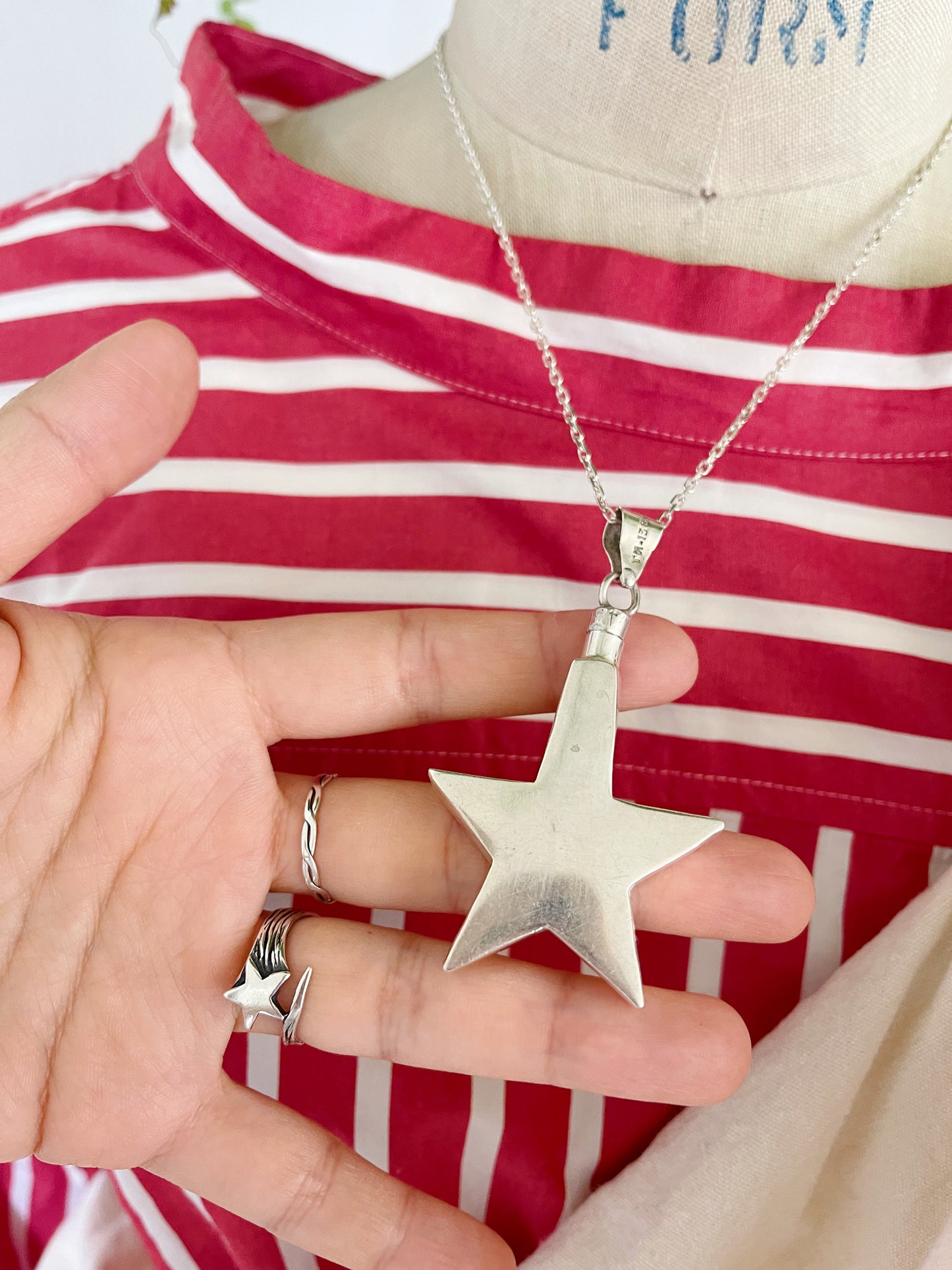 Vintage Star Perfume Bottle Silver Necklace.